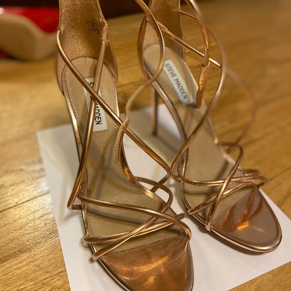 Lightly worn Steve Madden strappy heels - Picture 2 of 2